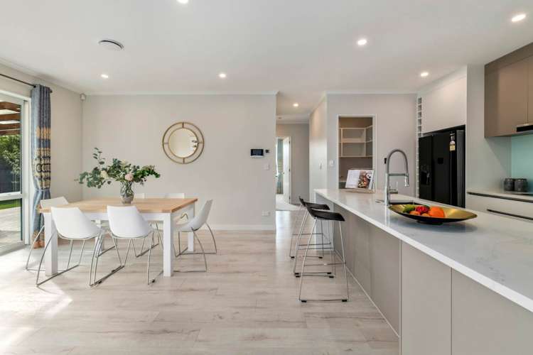 14 Wai Shing Place_5