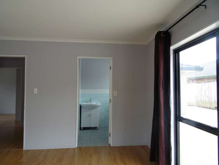 72 Glenveagh Park Drive Manurewa_10