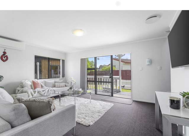 2/24 Leven Lane Totara Heights_1