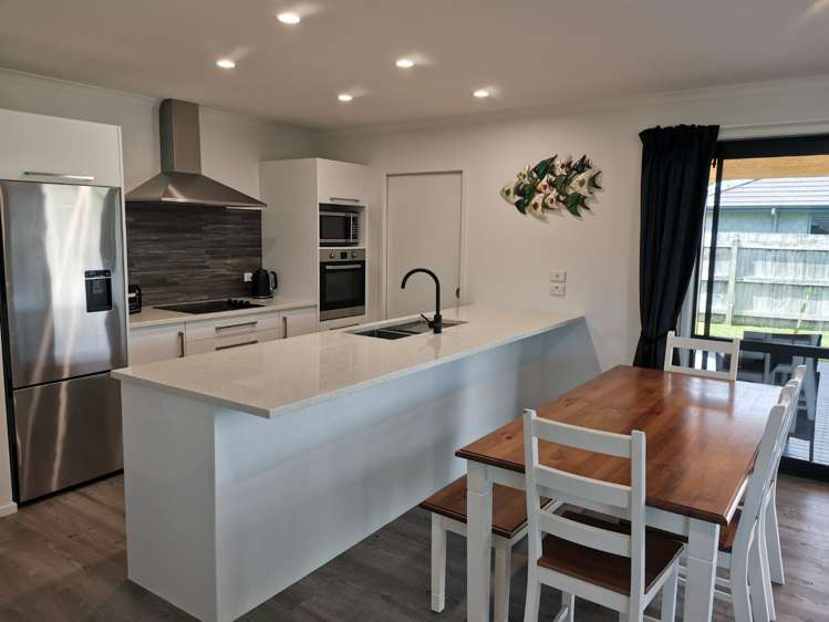 17 Roto View One Tree Point_2