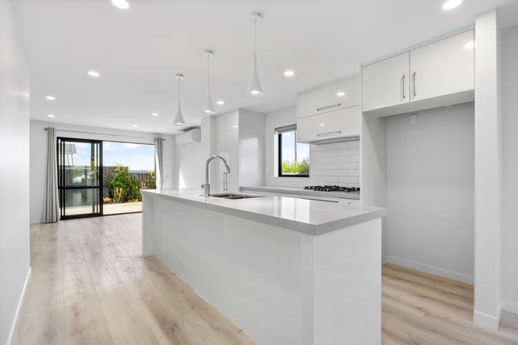 2 Lords Way Silverdale_3