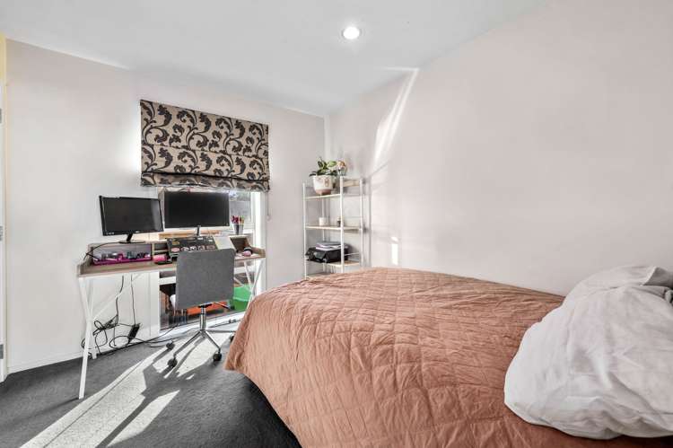 32d Robinson Avenue Holdens Bay_9