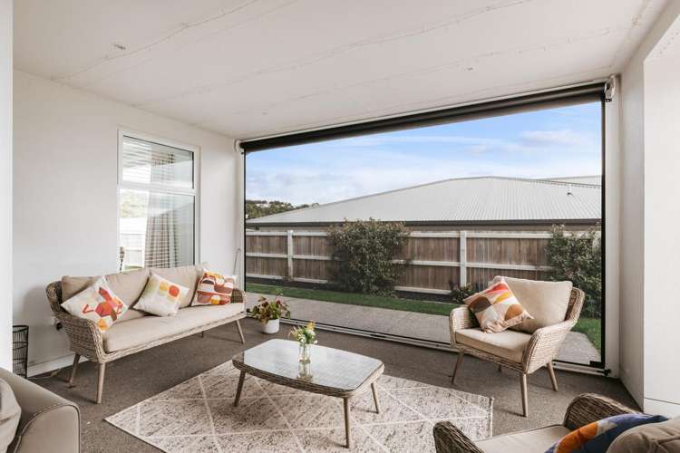 74 Whakaturou Crescent Pyes Pa_10