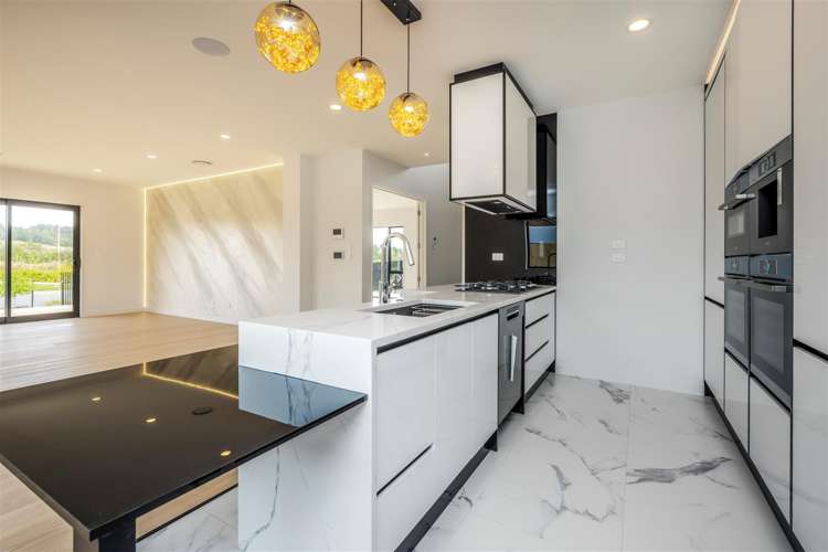 2 Whawhaki Road Beachlands_12