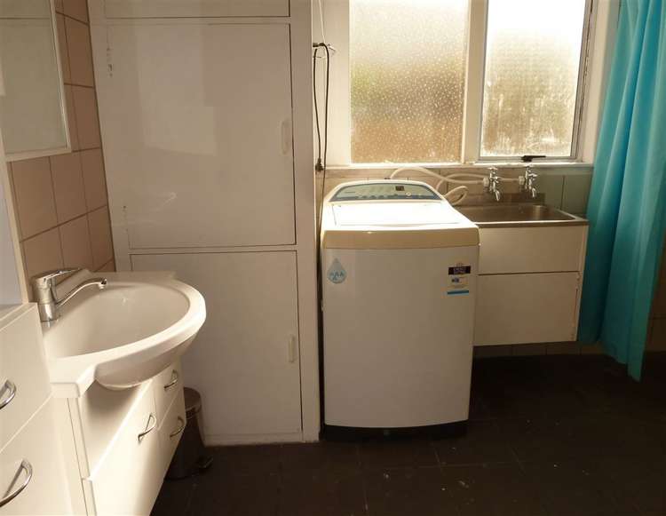 27 Seaview Avenue Te Puru_11