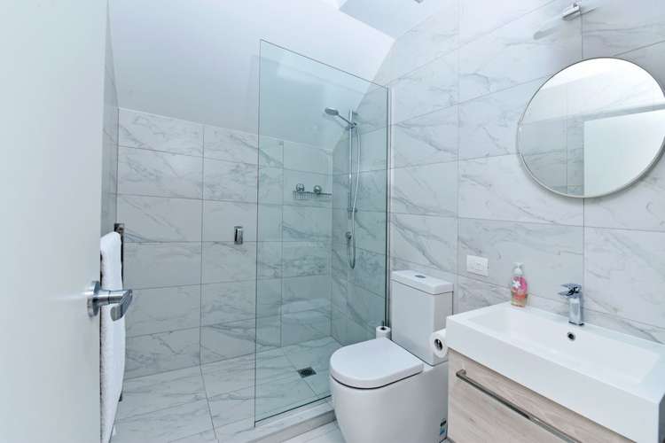 15 Wrybill Way Point Wells_13