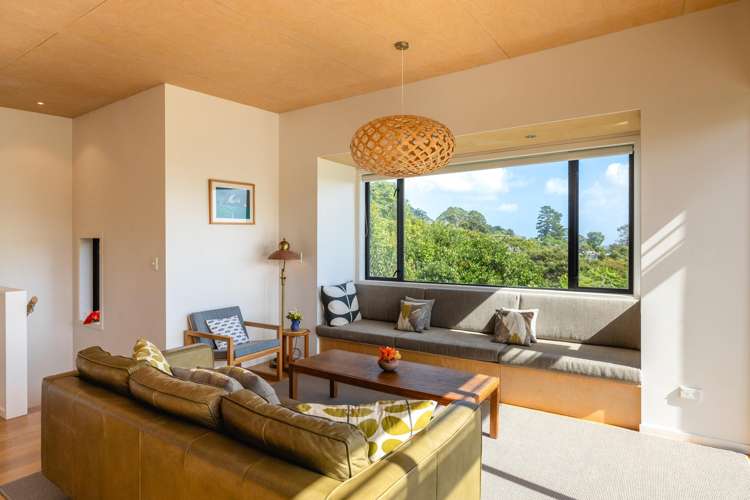 58 Victoria Road South Onetangi_10