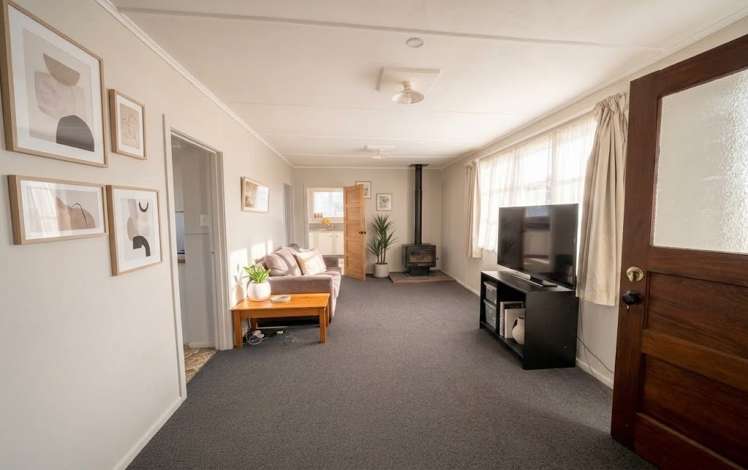 4 Collins Street Waipawa_2