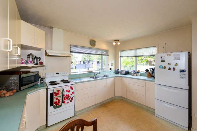 14 Sutton Avenue Clive_11