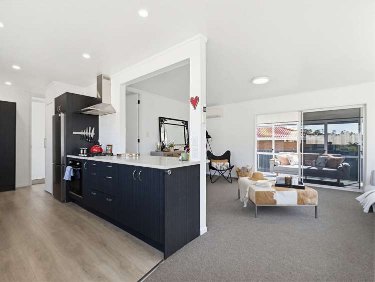 5 Hetherington Road Ranui_9