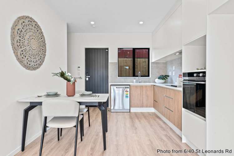 4/40 & 6/40 St Leonards Road Kelston_12