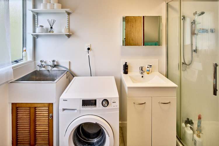 15b Florio Terrace Tawa_11