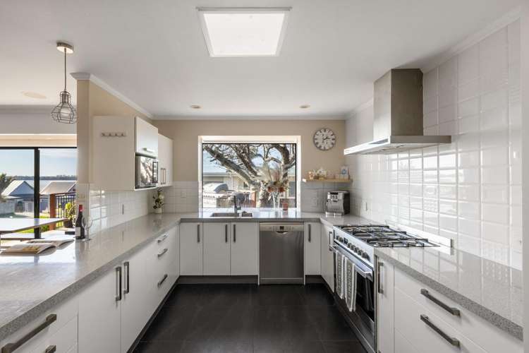 26 Forrester Drive Welcome Bay_8