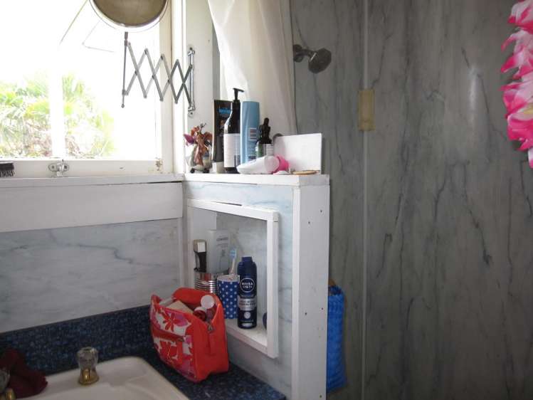 9 Ohinemuhu Street Porangahau_10