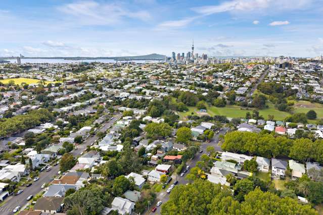 8 and 10 Allen Road Grey Lynn_4