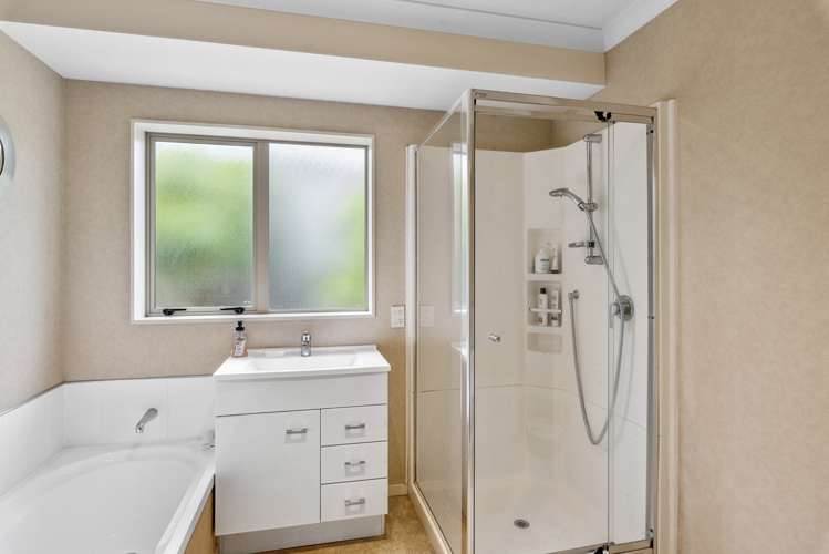 15 Balmerino Grove Waikanae_11