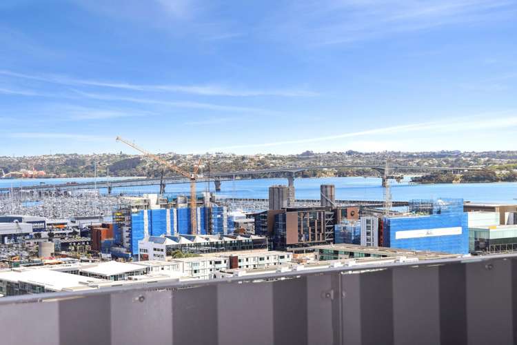 1202/17 Vogel Lane Auckland Central_9