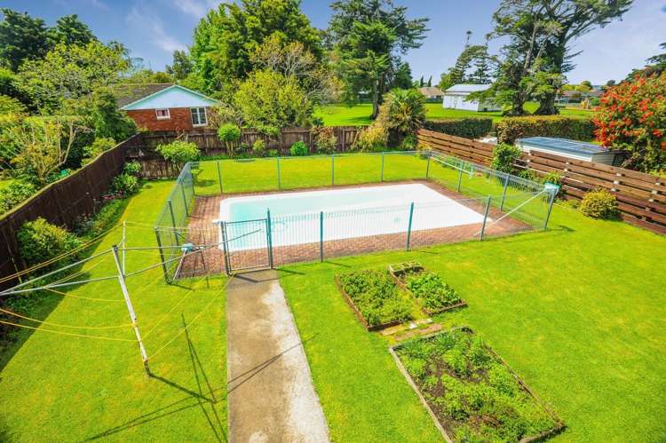 16 Clinton Avenue Te Atatu Peninsula_3