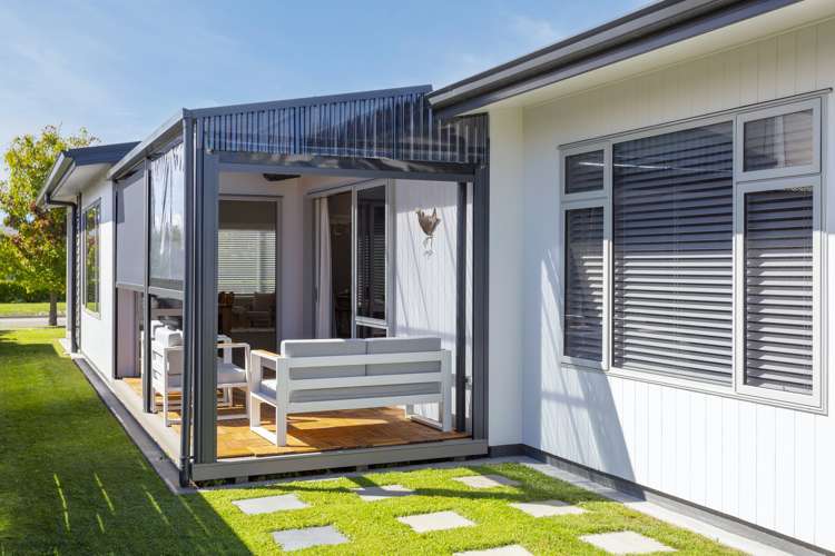 19 Noumea Drive Rangatira Park_17