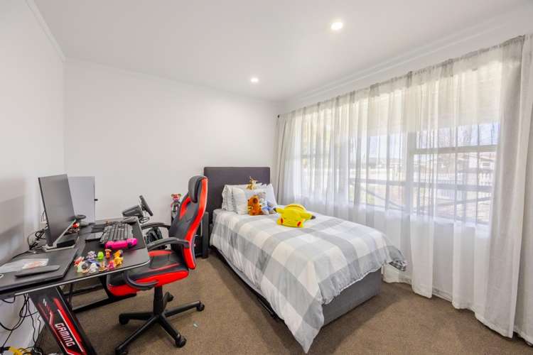 86 Wycliffe Street Onekawa_19