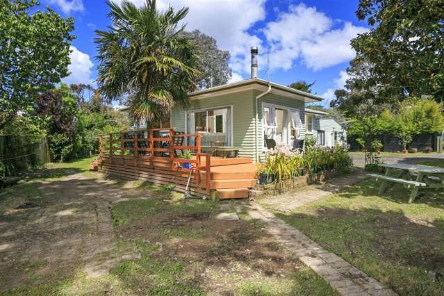 25 Totaravale Drive Totara Vale_3