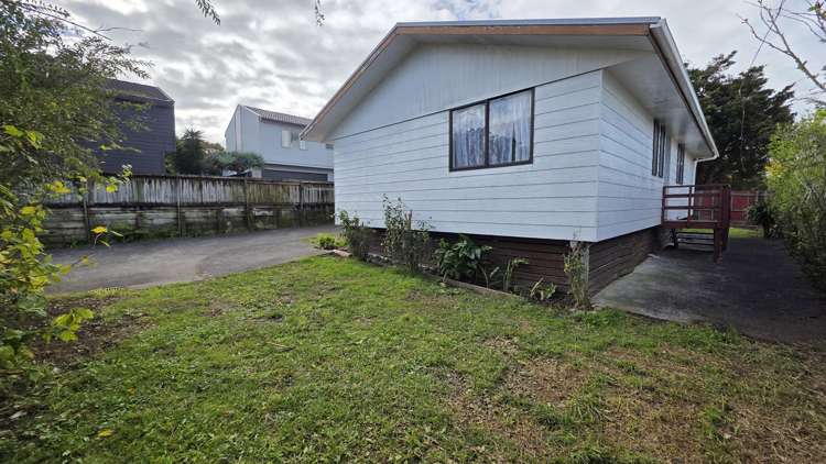 4C Hall Avenue Mangere_4