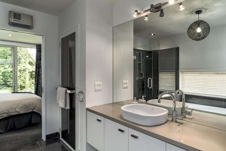 F/97 Englefield Road 2392_12