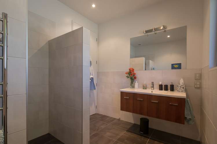 8 Grierson Lane Albert Town_10