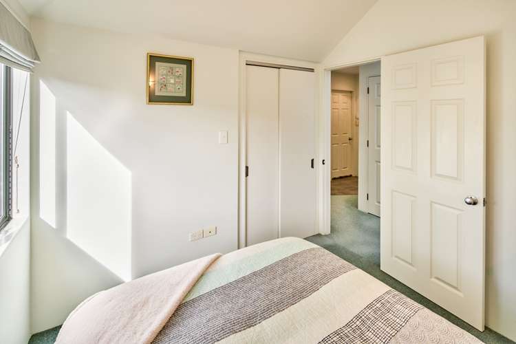 58 Laings Road Lower Hutt_16