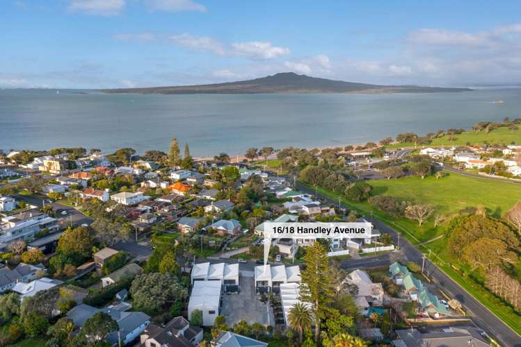 1/18 Handley Avenue Narrow Neck_1