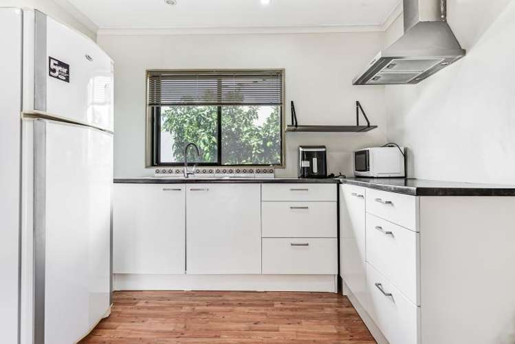 47 Somerton Drive Huntington_14