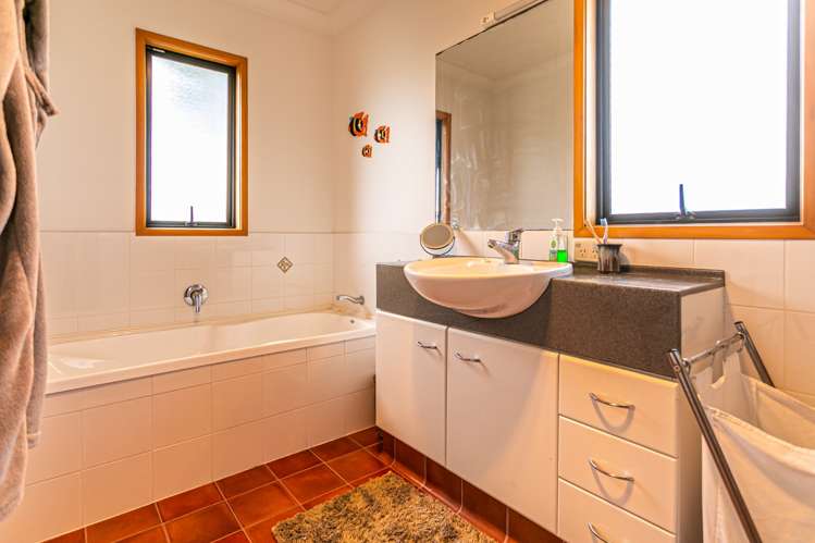 200 Sylvia Road Whangamata_20