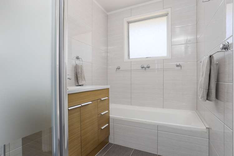 30 Onedin Place Titirangi_12