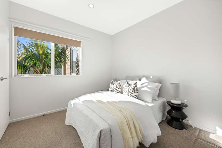 26 Springside Drive Flat Bush_10