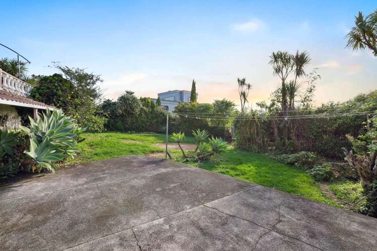 85 Glengarry Road Glen Eden_23