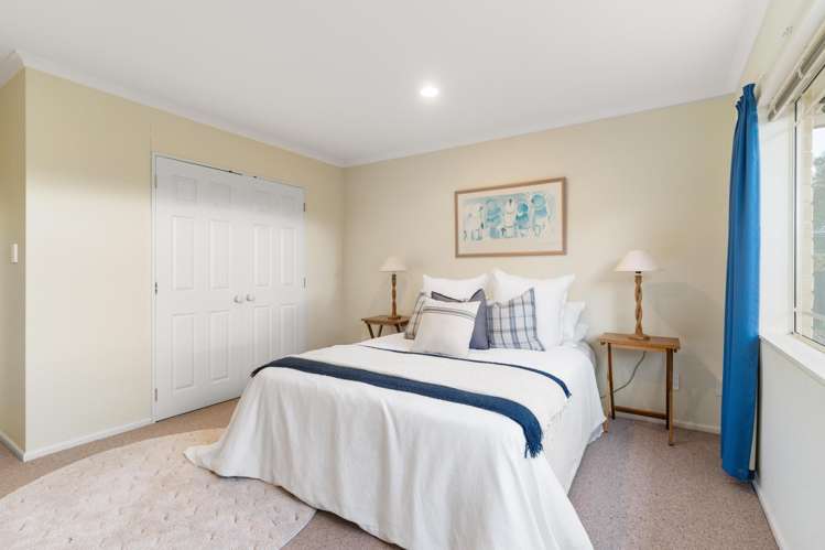 53 Willow Park Drive Opaki_16