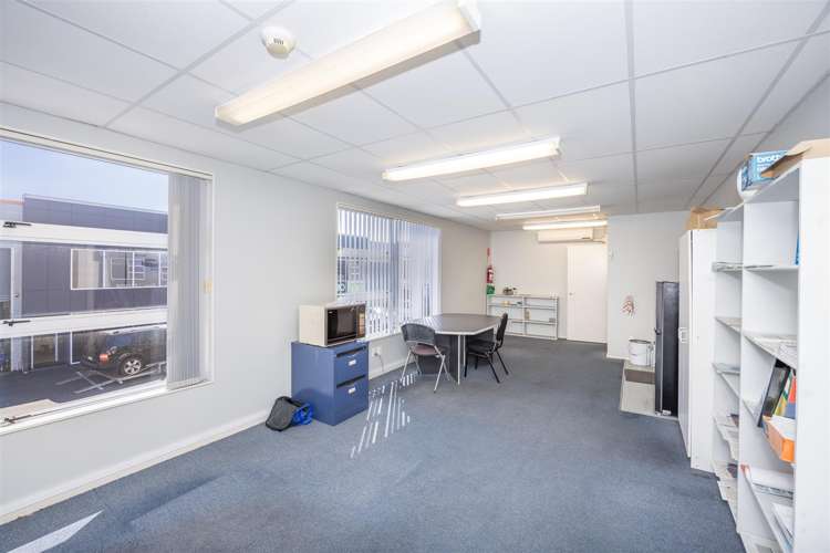 Unit 12, 9 Karewa Place Pukete_2