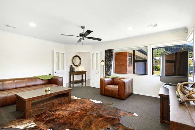 1 Grace Nicholls Grove Riverstone Terraces_4