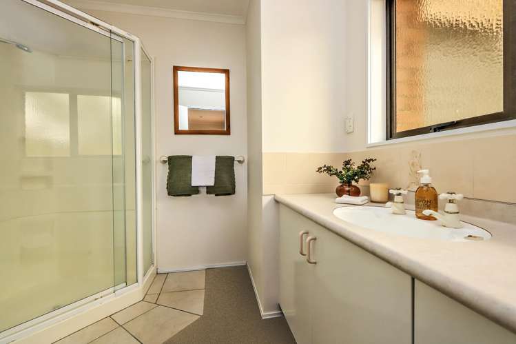 13 Knightsbridge Place Taradale_15