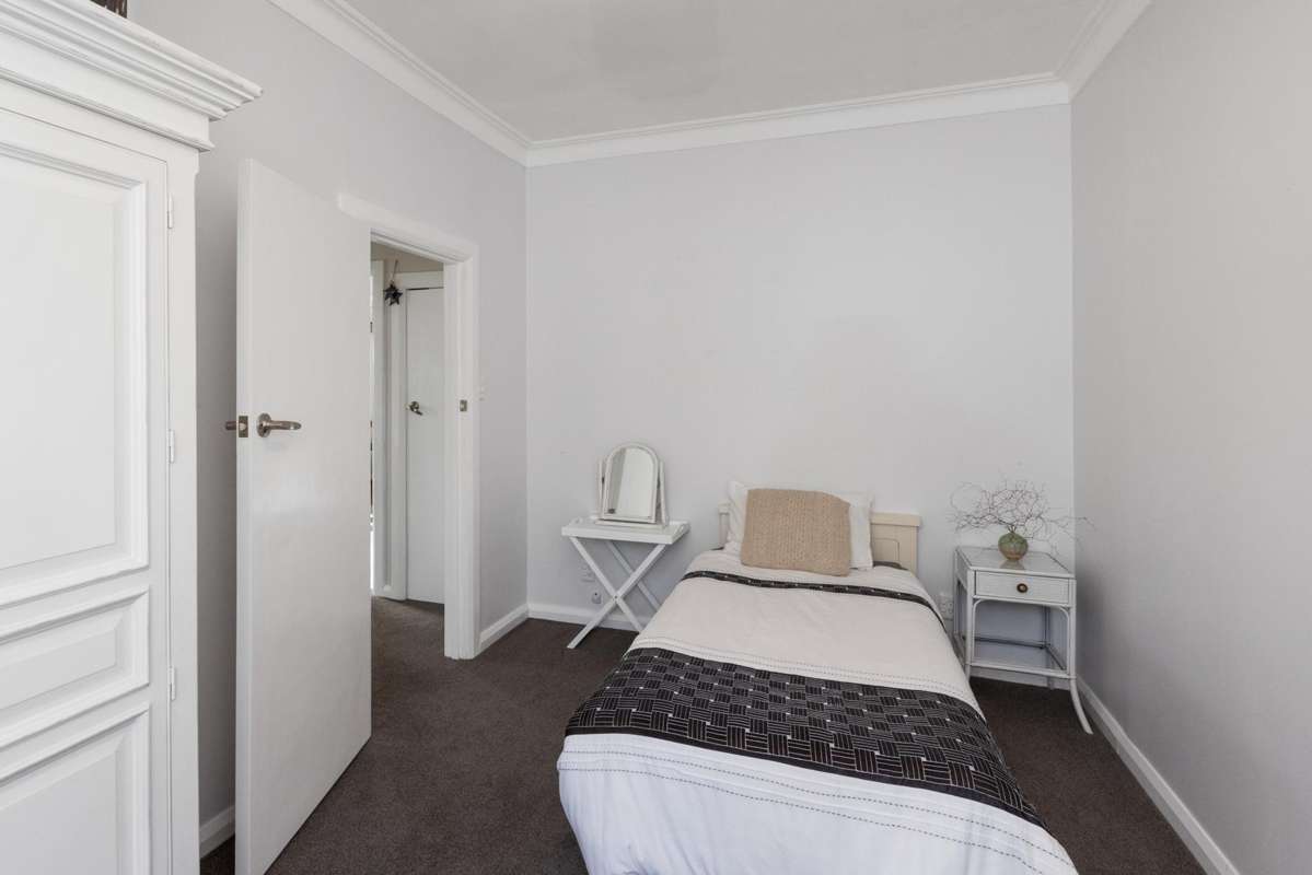 1111A Heretaunga Street_3