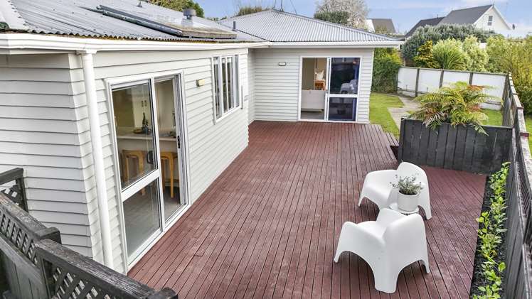 31 Garden Heights Avenue Glenview_13