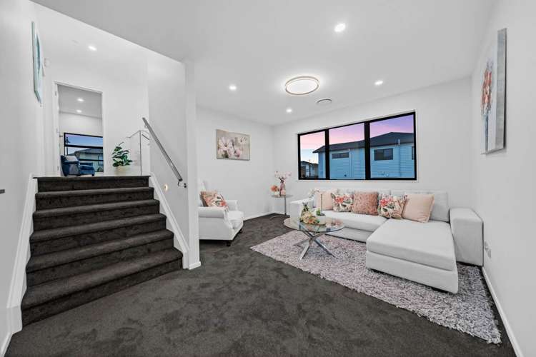 26 Castlebane Drive Flat Bush_10