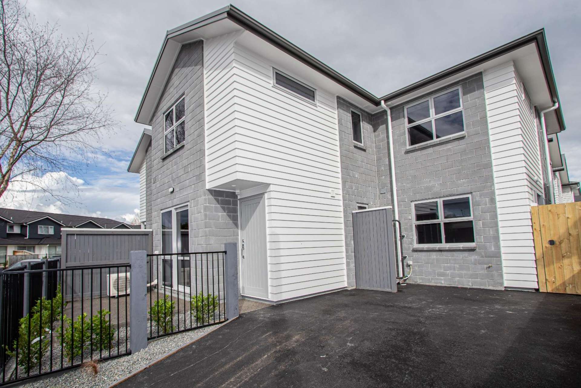 C/2/20 Jones Crescent 1107_0