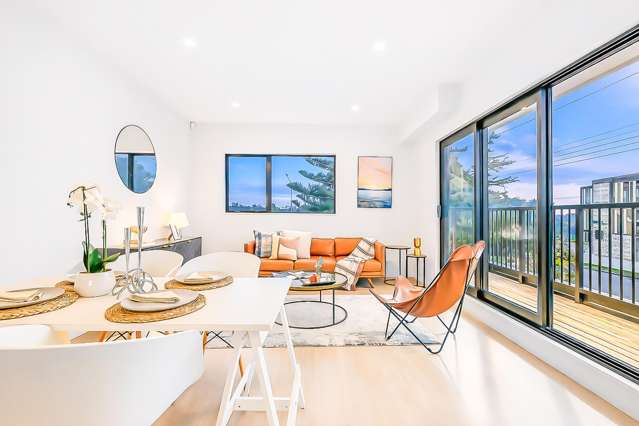 7/4052 Great North Road Glen Eden_4