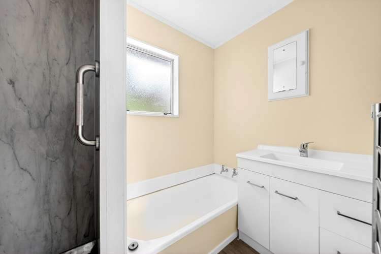 51 Montgomery Crescent Masterton_7