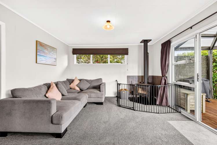 64 Pohutukawa Drive Pukete_14