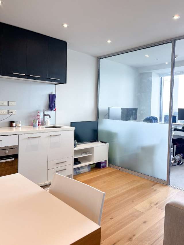 2004/8 Airedale Street 10015_2