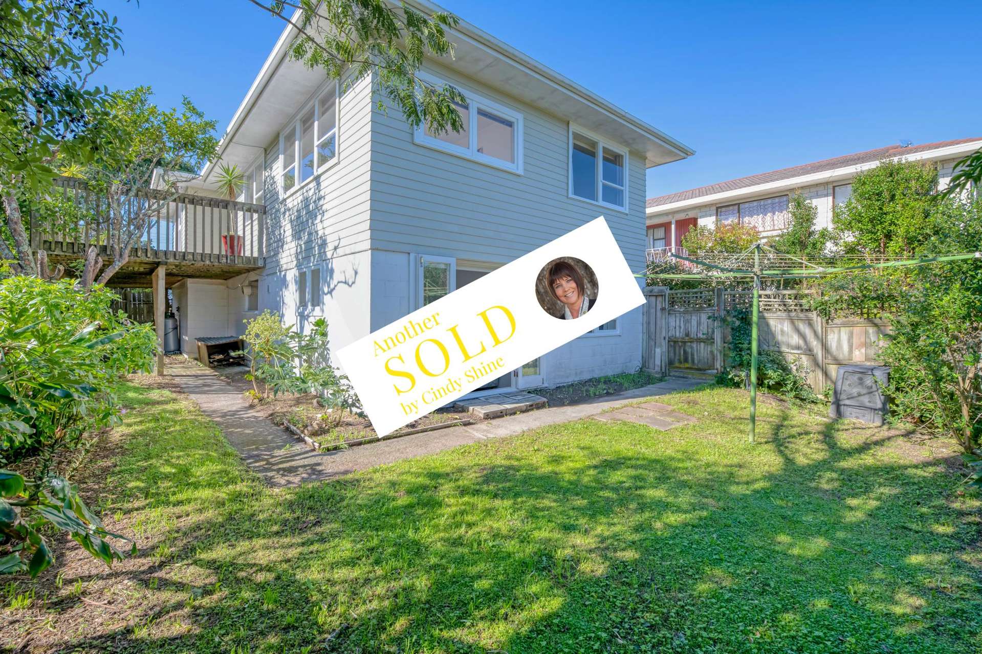 822A East Coast Road Oteha_0