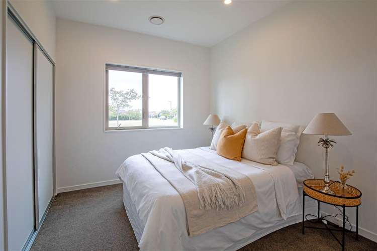 7 Oaks Drive Lincoln_16