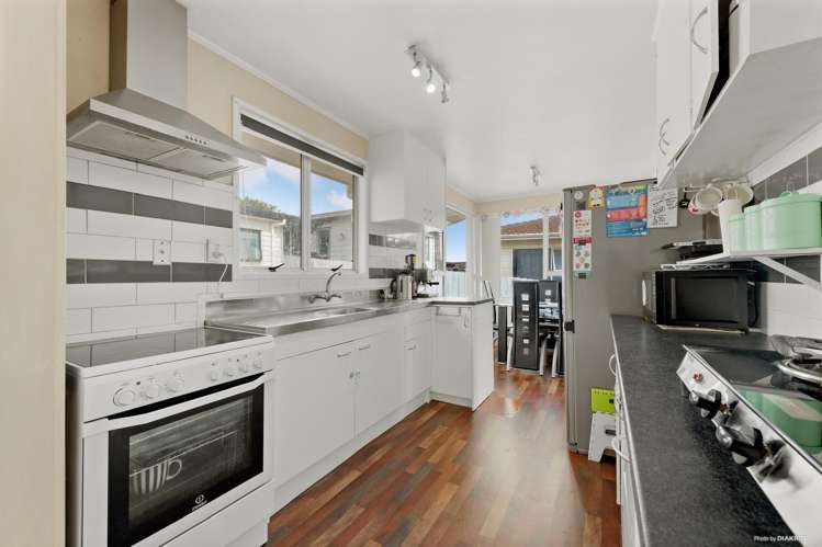 21 Frobisher Way Clendon Park_3